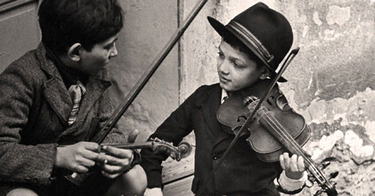 Почему раньше почти всех мальчиков учили играть на скрипке?