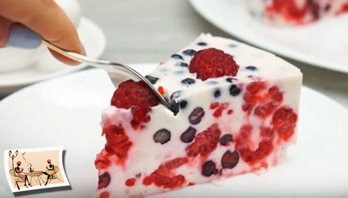 Летний ягодный тортик без выпечки и заморочек (видео)! Он готов через 15 минут!